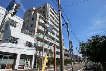 バンベール昭和元宮町の外観（南西側から）