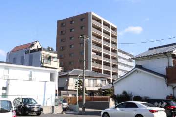 ライオンズマンション御器所の外観（南西側から）