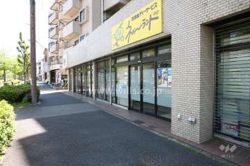 棟内1階の店舗部分