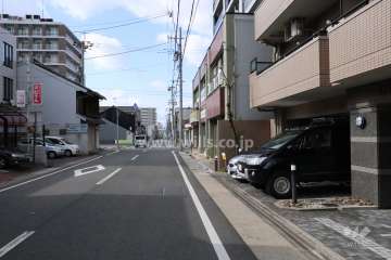 敷地南側前面道路