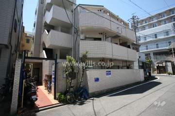 メゾン・ド・ペルミの外観(北東側から)