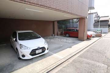 敷地内駐車場（屋内平面式）