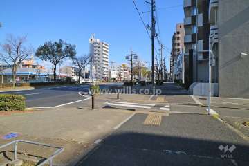敷地北側の前面道路(山王通)