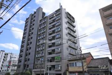 ロイヤルマンション桜山の外観（北西側から）