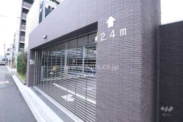 駐車場出入り口（リングシャッター付き）