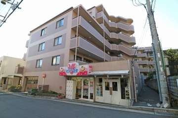 サンプリンス宝塚の外観（北側から）