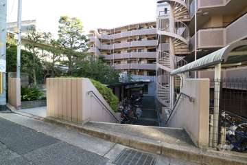 エントランスアプローチ