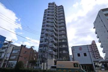ファミリアーレ桜山の外観（北側から）