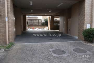 駐車場の出入口