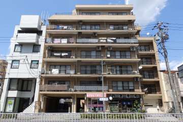 ライオンズマンション広路通りの外観（南側から）