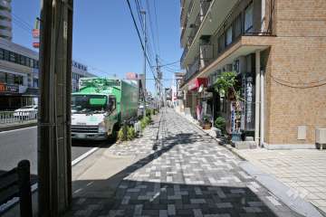 敷地南側の前面道路(山王通)
