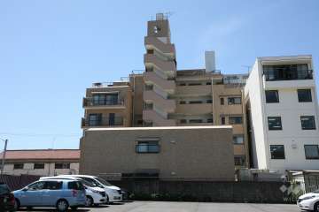 ライオンズマンション広路通りの外観(北側から)