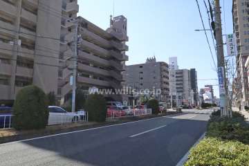 敷地北側の前面道路