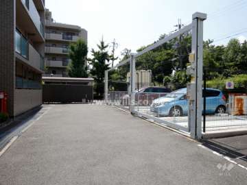 敷地内駐車場（屋外機械式）