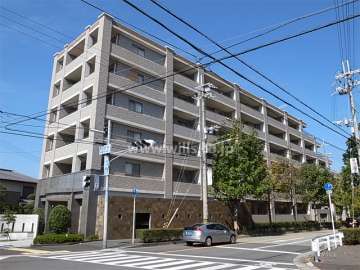 エスリード豊中西緑丘の外観（南東側から）