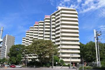 シーアイマンション山手の外観（南西側から）