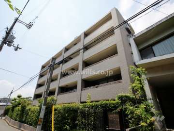 ステイツ豊中本町レジデンスの外観（南東側から）