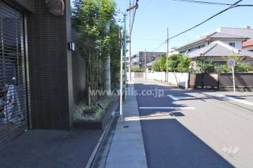 敷地東側前面道路