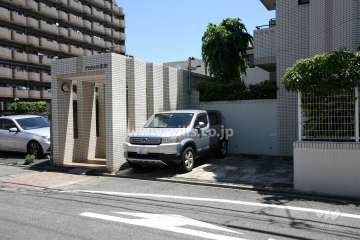 敷地内駐車場(屋外平面式)