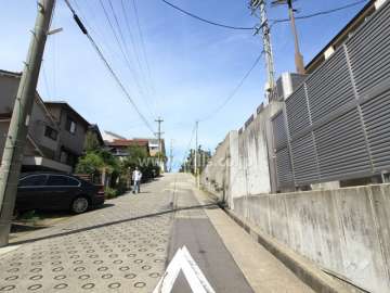 駐車場出入り口（リングシャッター付き）