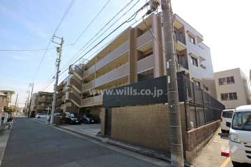 ライオンズマンション昭和川名町の外観（北西側から）