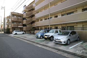 敷地内駐車場（屋外平面式）