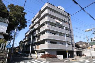 アメニティ川名の外観（南東側から）