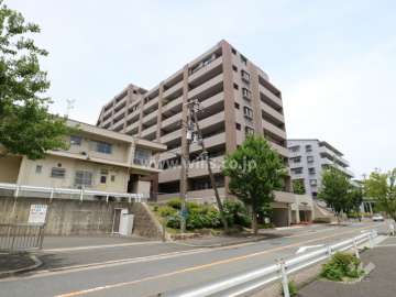 ジオ新千里北町の外観(南東側から)