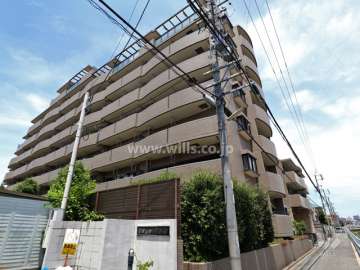 ライオンズガーデン川名本町の外観（南東より）