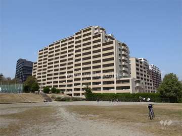 ジオメゾン新千里東町の全景