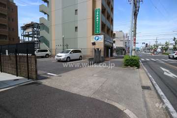 駐車場の出入り口