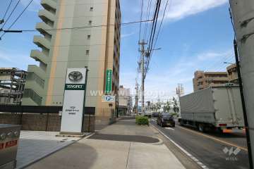 敷地東側の前面道路（関田名古屋線）