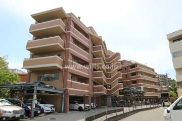 アービング千里桃山台の外観(北側から)