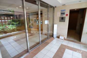 エントランスはオートロック付きです。