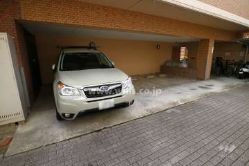 敷地内駐車場(屋外平面式)