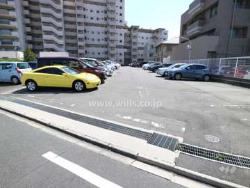 敷地内駐車場（屋外平面式）