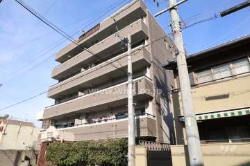 トーカンマンション桜山の外観（南側から）