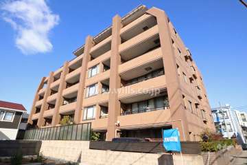 ファミール鶴舞の外観（南側から）