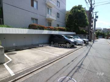 敷地内駐車場（屋外平面式）