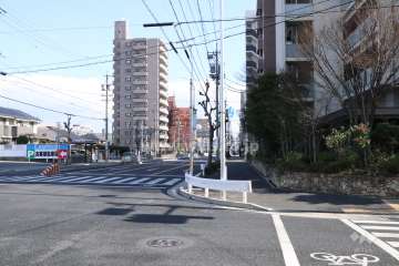 北側前面道路