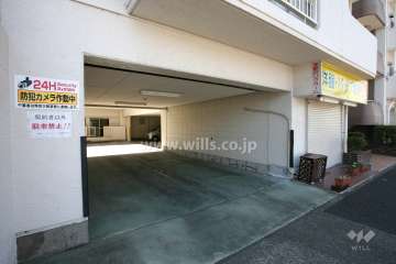 駐車場の出入口