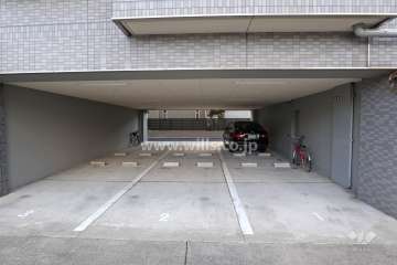 敷地内駐車場（屋内平面式）