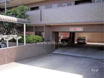 敷地内駐車場（屋内平面式）