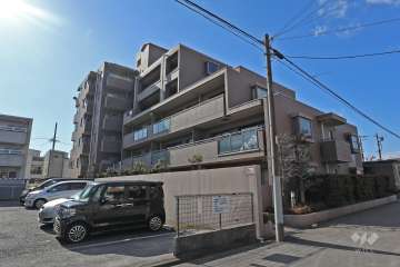 萩原町パークハウスの外観（北東側から）