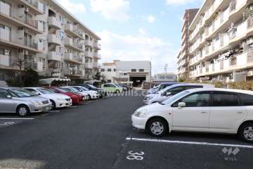 敷地内駐車場（屋外平面式）