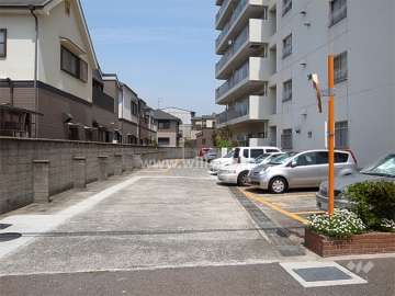 駐車場入り口