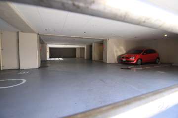 敷地内駐車場（屋内平面式）