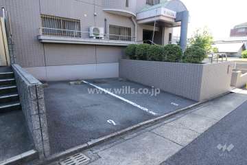 敷地内駐車場（屋外平面式）