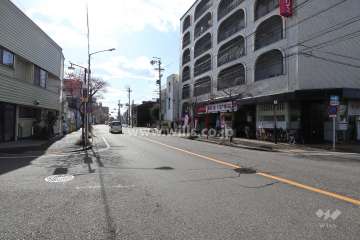 敷地東側の前面道路