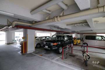 敷地内駐車場（屋内平面式）